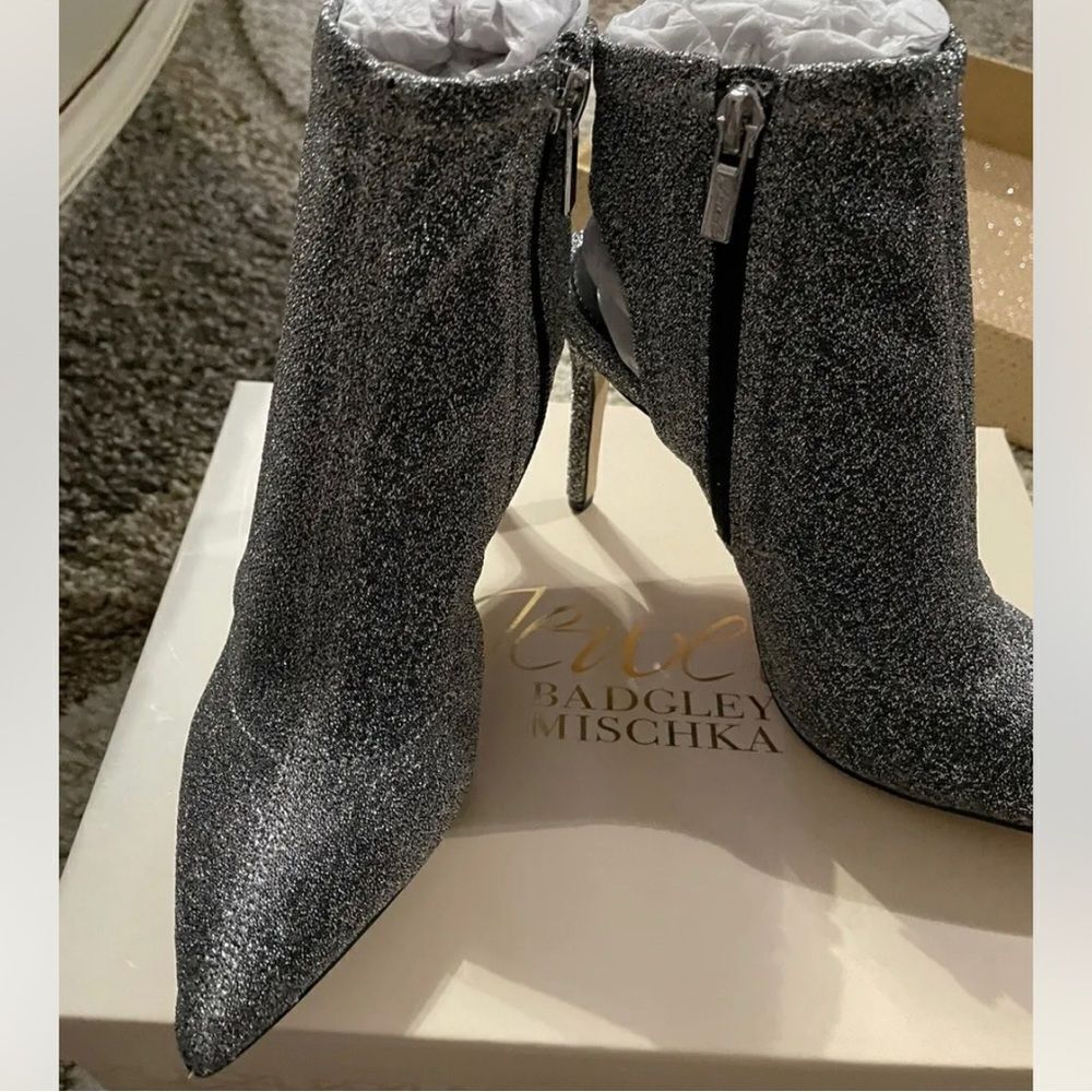 Jewel Badgley Mischka Sondra bootie - Picture 5 of 8